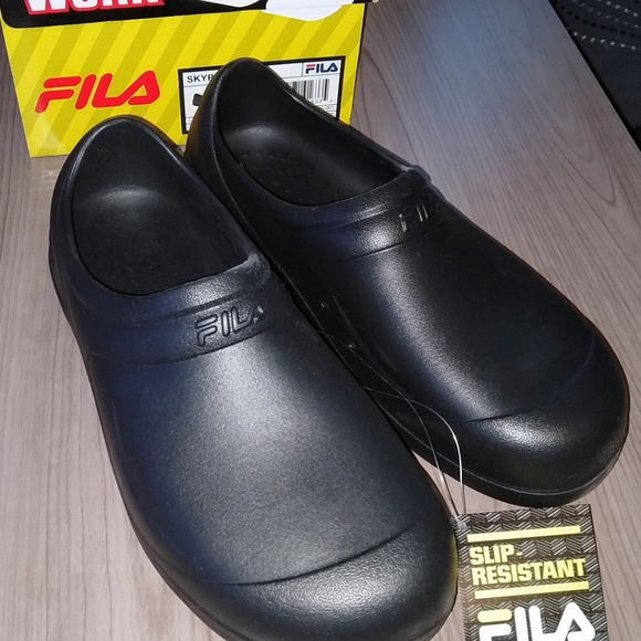 Fila Men Skypress Slip Resistant Clog Work Shoes 9 Fila Men Skypress Slip Resistant Clog Work Shoes 9
